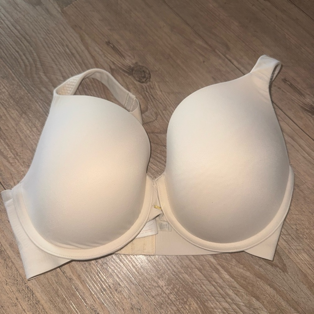 Cacique Cream T-Shirt Bra